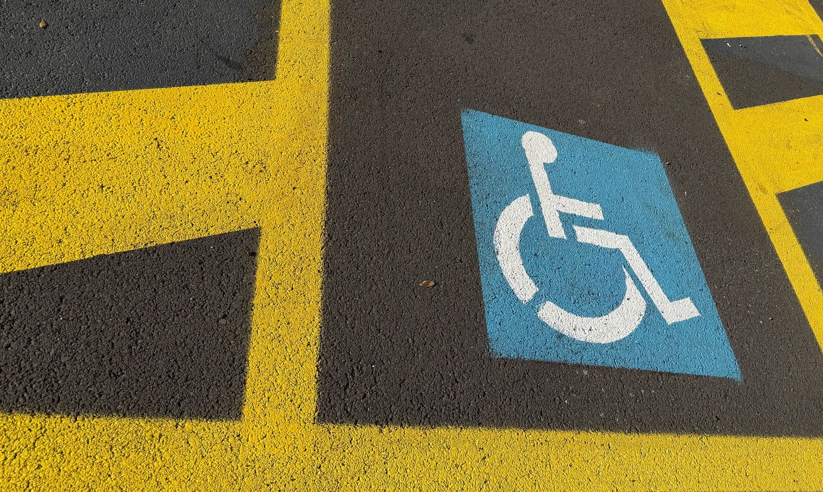 Icona disabilità - Seleziona per accedere al modulo di richiesta accesso ZTL per disabili con contrassegno